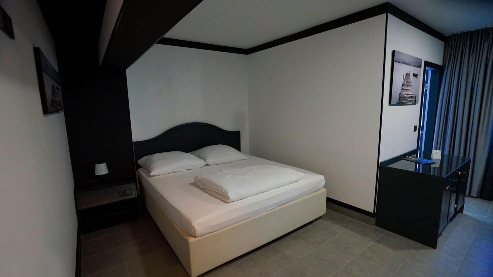 Tibet Hotel Am Airport Duesseldorf-Ράτινγκεν Εξωτερικό φωτογραφία