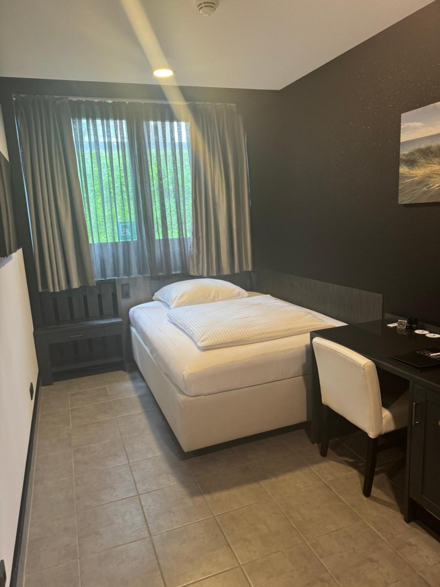 Tibet Hotel Am Airport Duesseldorf-Ράτινγκεν Εξωτερικό φωτογραφία