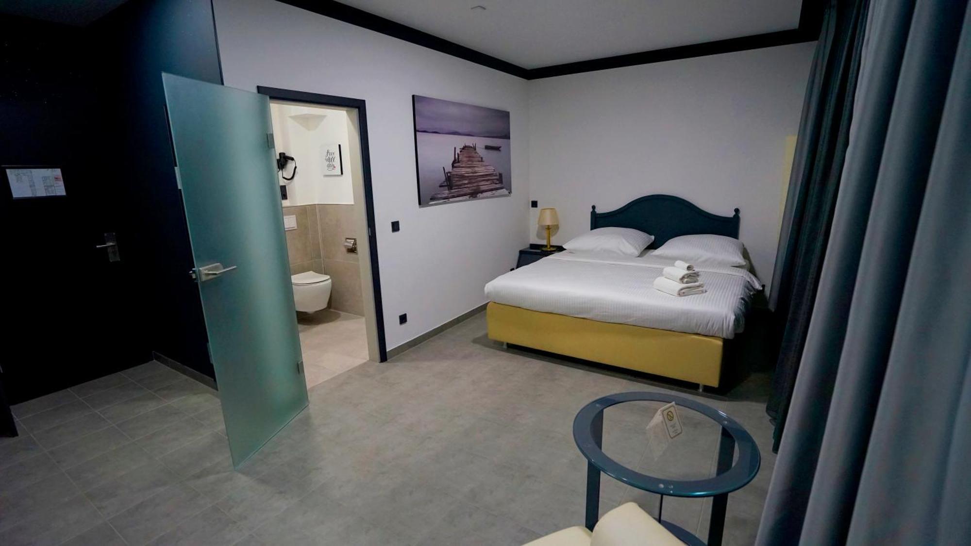Tibet Hotel Am Airport Duesseldorf-Ράτινγκεν Εξωτερικό φωτογραφία